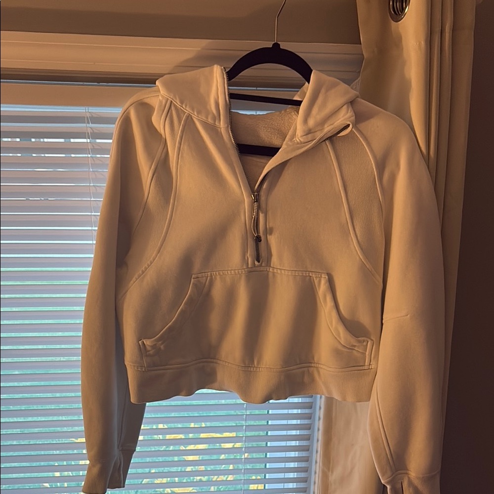 white Lululemon scuba